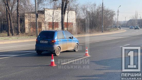 Сонце зіграло проти водія Daewoo Matiz: на Гданцівці збили жінку, вона у лікарні2