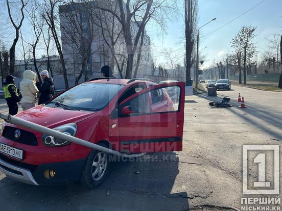 У Кривому Розі не поділили дорогу Volkswagen та Geely: маму з дитиною забрала «швидка»7