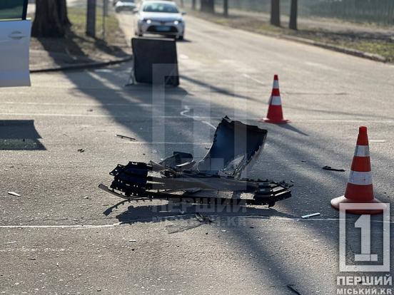 У Кривому Розі не поділили дорогу Volkswagen та Geely: маму з дитиною забрала «швидка»5