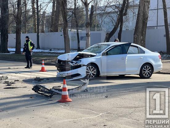 У Кривому Розі не поділили дорогу Volkswagen та Geely: маму з дитиною забрала «швидка»2