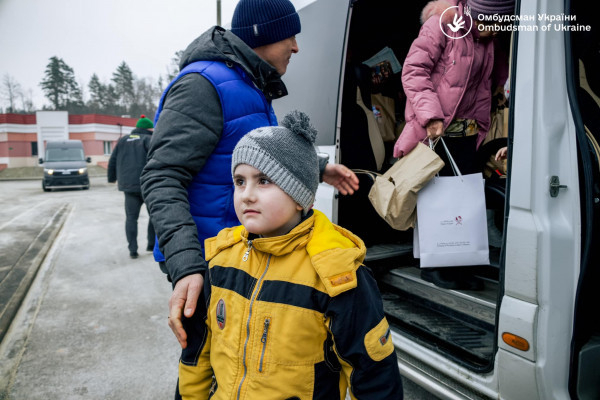 Вісьмох українських дітей, яких росія відібрала у батьків, вдалося повернути додому2