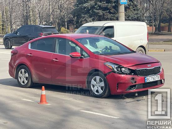 На місці було дві швидких допомоги: у районі міськвиконкому не розминулися два легковики1