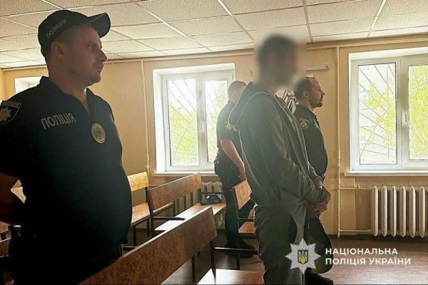 Криворізькі поліцейські затримали 45-річного місцевого жителя за пограбування магазину0
