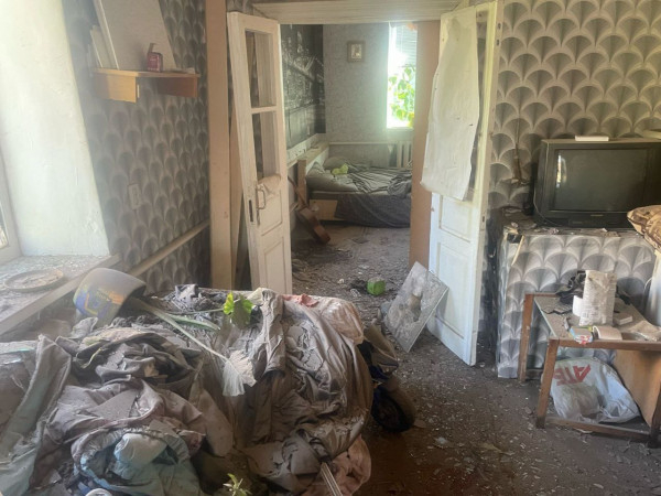 Атаки на Дніпропетровщину: четверо постраждалих, пошкоджені будинки та інфраструктура4