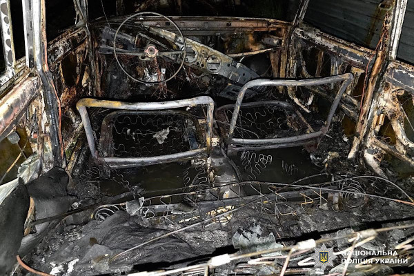 У Кривому Розі чоловік підпалив автівку0