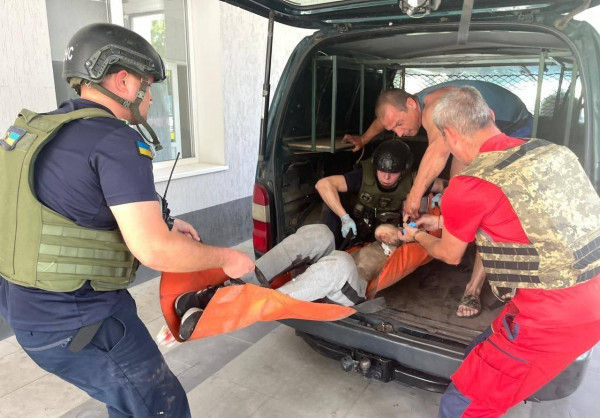 Понад півтора десятка атак - російські окупанти протягом дня обстрілювали два райони Дніпропетровщини0