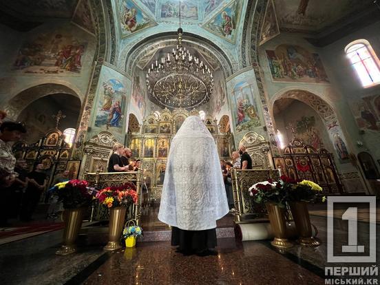 Справжній воїн, патріот і надійна опора:криворіжці провели в останню путь Героя Костянтина Бельмаса5