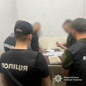 У Кривому Розі так звані «смотрящі» за місцевою установою виконання покарань отримали підозру за участь ще в одній «сходці», за це їм загрожує 15 років за гратами3