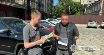 У сервісних центрах Дніпропетровщини вимагали гроші за отримання позитивної оцінки на іспиті5