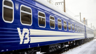 Ворог обстріляв заліницю на Київщині, два поїзда з Дніпропетровщини будуть слідувати резервним маршрутом0