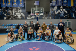 На Дніпропетровщині новостворена команда з баскетболу на кріслах колісних зібралась на перше тренування10