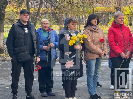 Пекучий біль і гіркий смуток війни: у Кривому Розі відкрили меморіальні дошки Станіславу Ніконенку та Владиславу Дюрінському7