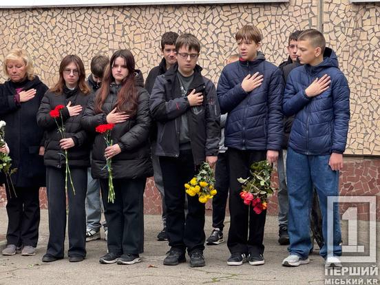 Важко на серці від трагічної втрати: у Кривому Розі відкрили меморіальну дошку Віктору Чуваєву3