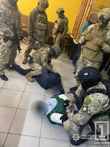 Бажаючі втекти мали варіанти «на вибір»: на Дніпропетровщині викрили переправників чоловіків за кордон3