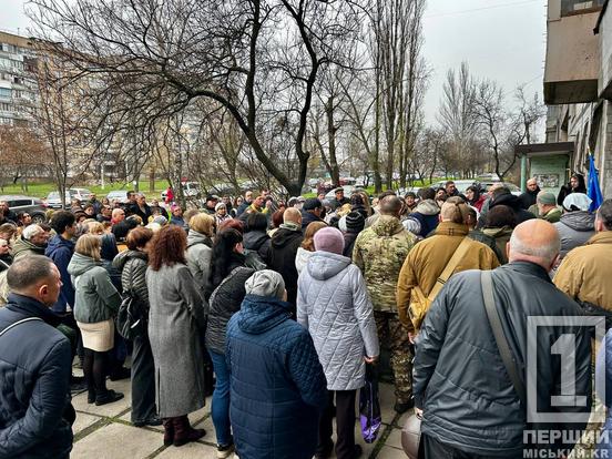Близькі втратили Людину з великої літери: Кривий Ріг попрощався з Героєм Романом Журавлем3