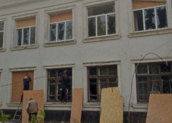 Двоє людей загинули внаслідок російського удару по центру селища Покровське на Дніпропетровщині7