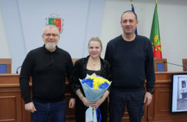 Кривий Ріг посилює впровадження сімейних форм виховання - ще дев’ять родин отримали ключі від нового житла для створення та розвитку дитячих будинків сімейного типу7