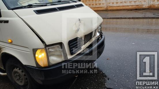 Land Rover відчув удар ззаду: на Гетьманській бус в’їхав у позашляховик1