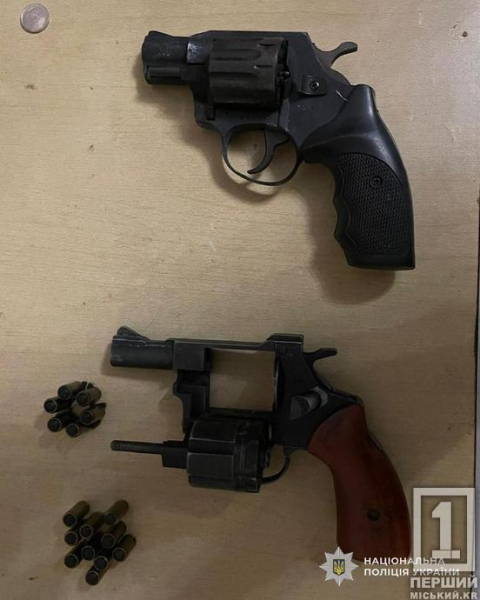 Мали елітний транспорт та зброю: на Дніпропетровщині затримали вимагачів неіснуючого боргу «померлої людини»3