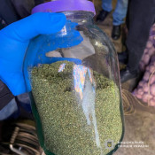 На Дніпропетровщині правоохоронці викрили місцевого жителя на незаконному зберіганні наркотиків2