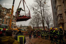 Наслідки ворожої атаки у Тернополі: з- під завалів будинку дістали ще трьох загиблих, загалом їхня кількість зросла до 31 людини1