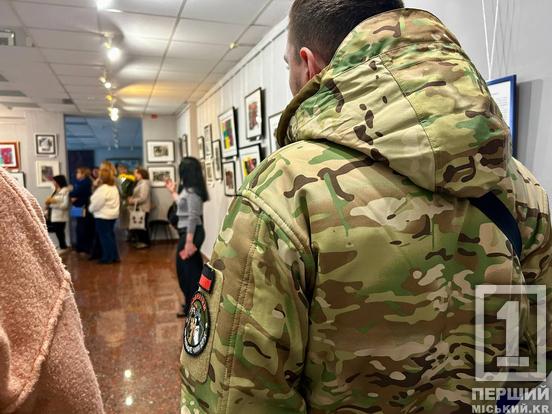 «Передчуття»: у Кривому Розі відкрилася персональна виставка Лілії Фесівської, що говорить мовою емоцій і кольору1