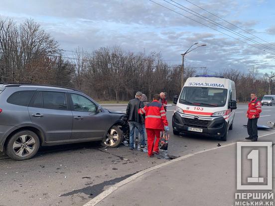 Серйозні механічні пошкодження від удару: на Дніпровському шосе зіштовхнулися Skoda і Hyundai2