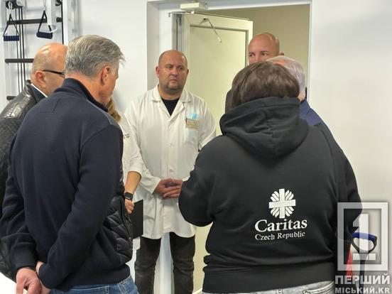 Сучасний ремонт та техніка «останнього слова»: Криворізька міська лікарня №16 отримала сучасне реабілітаційне обладнання5