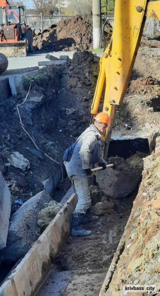 Тепло пішло по трубах: у Кривому Розі вже гріються понад 600 будинків1