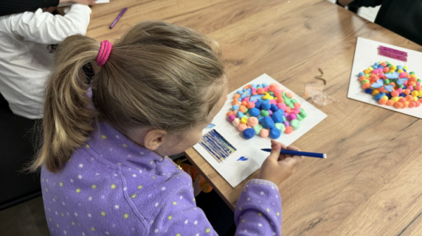 Творчі занаття для дітей - фото БФ "Карітас Кривий Ріг"