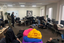 У Дніпрі викрили шахрайські кол-центри, що видавали себе за банкірів2