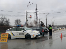 У Кривому Розі біля повороту на вулицю Дарвіна зіткнулися дві автівки0