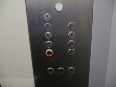 У Кривому Розі триває оновлення ліфтів у багатоповерхівках3