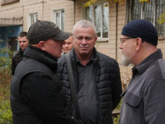 У Кривому Розі триває реалізація програми «Теплий під’їзд»: встановлено 2 884 вікна, а до кінця року буде встановлено ще 716 енергозберігаючих вікон1