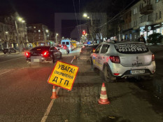 У Кривому Розі в районі 96-го кварталу дорогу не поділили два легковики1