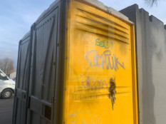 Укриття на вокзалі в жахливому стані: пропалені двері та підлога, всіяна недопалками1