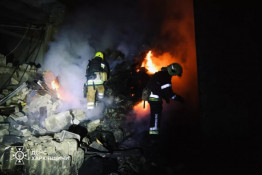 Вночі росіяни вдарили по Харківщині: в Чугуєві горіли пошта, СТО та навчальний заклад0