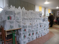 З 10 листопада у Кривому Розі стартувала шоста «хвиля» видачі безкоштовних продуктових наборів - одна з наймасштабніших у цьому році7