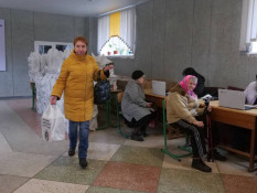 З 10 листопада у Кривому Розі стартувала шоста «хвиля» видачі безкоштовних продуктових наборів - одна з наймасштабніших у цьому році6