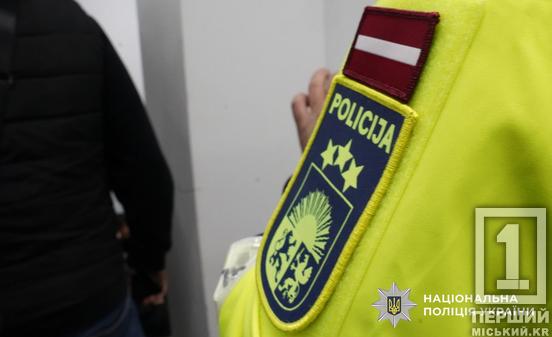 Частина шахраїв працювала на Дніпропетровщині: поліцейські зірвали роботу кол-центрів, що дурили іноземців1