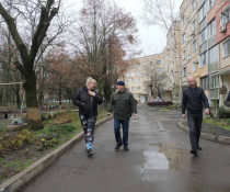 Для комфорту та безпеки криворіжців. У 2025 році  за підтримки міста буде замінено 3600 вікон у під’їздах «п’ятиповерхівок» на енергоефективні та капітально відремонтовано 13 ліфтів0