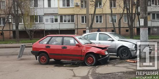 Двох людей ушпиталили: Свято-Миколаївській ДТП із Skoda і Lada2