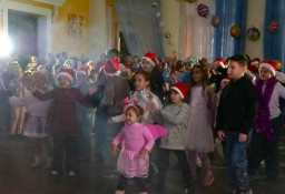 Кривий Ріг дарує дітям святкове диво: До новорічних та різдвяних свят понад 33 тисячІдітей Захисників та пільгових категорій отримають від міста солодкі подарунки та візьмуть участь у святкових програмах7