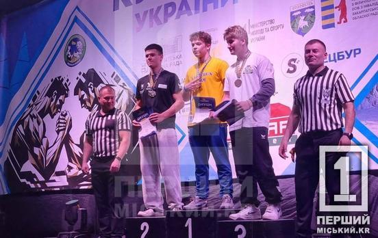Кривий Ріг доводить свою силу: Максим Радзимінський отримав два золота на КУ з армрестлінгу