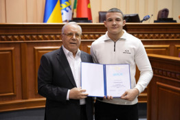 Кривий Ріг інвестує у «Завтра»: 200 найкращих представників молоді та обдарованих дітей отримали міські нагороди5