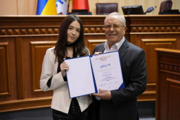 Кривий Ріг інвестує у «Завтра»: 200 найкращих представників молоді та обдарованих дітей отримали міські нагороди8