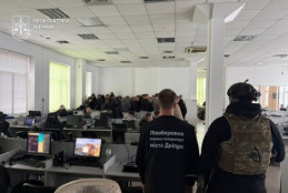 На Дніпропетровщині припинено діяльність шахрайського кол-центру на 100 робочих місць0