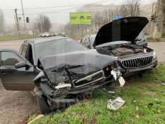 На Гірницькому в ДТП постраждала 20-річна жінка: рух транспорту ускладнено0