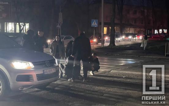 На місце викликали швидку: на проспекті Миру Peugeot збив жінку