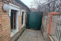 На Нікопольщині внаслідок російського обстрілу постраждала літня жінка4